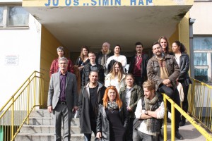 I förorten Simin Han träffade vi representanter för Unga Örnar, Youth Bank, Smile for Smile och allktivitetshuset Labirint.